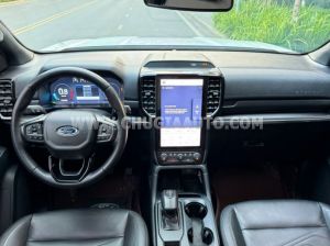 Xe Ford Everest Titanium Plus 2.0L 4x4 AT 2022