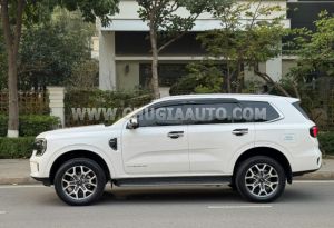 Xe Ford Everest Titanium Plus 2.0L 4x4 AT 2022